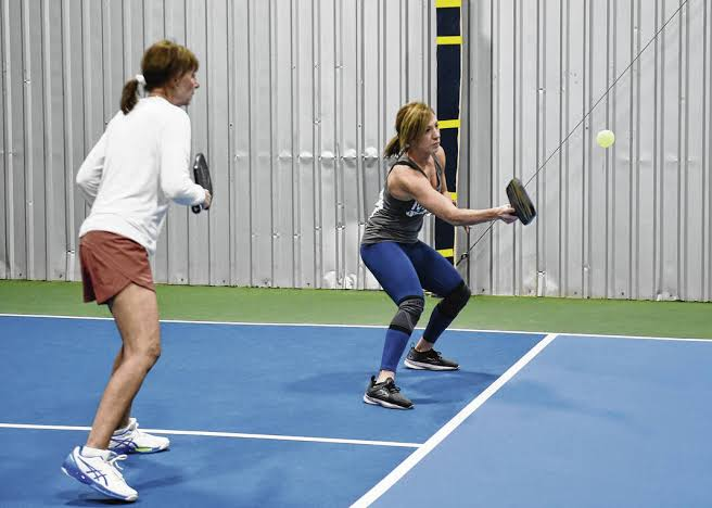 Séance de pickleball en salle